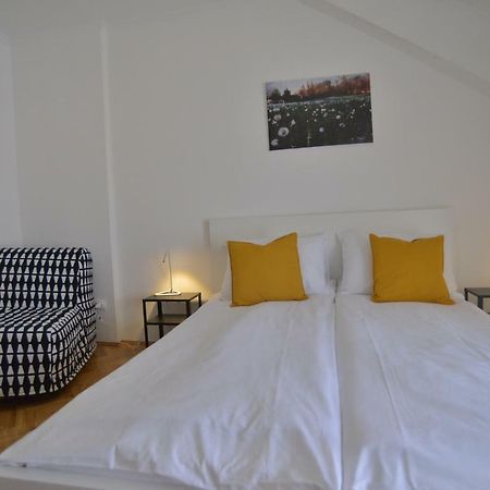 Apartman Lena Ðakovo Buitenkant foto