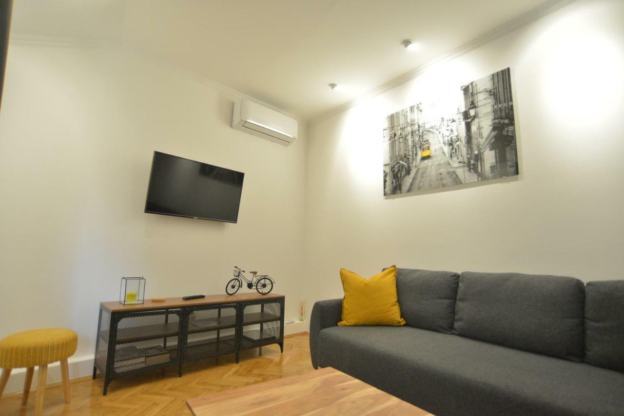 Apartman Lena Ðakovo Buitenkant foto