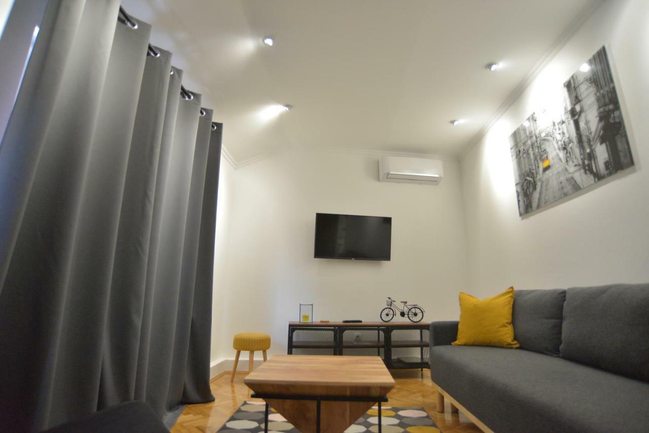 Apartman Lena Ðakovo Buitenkant foto